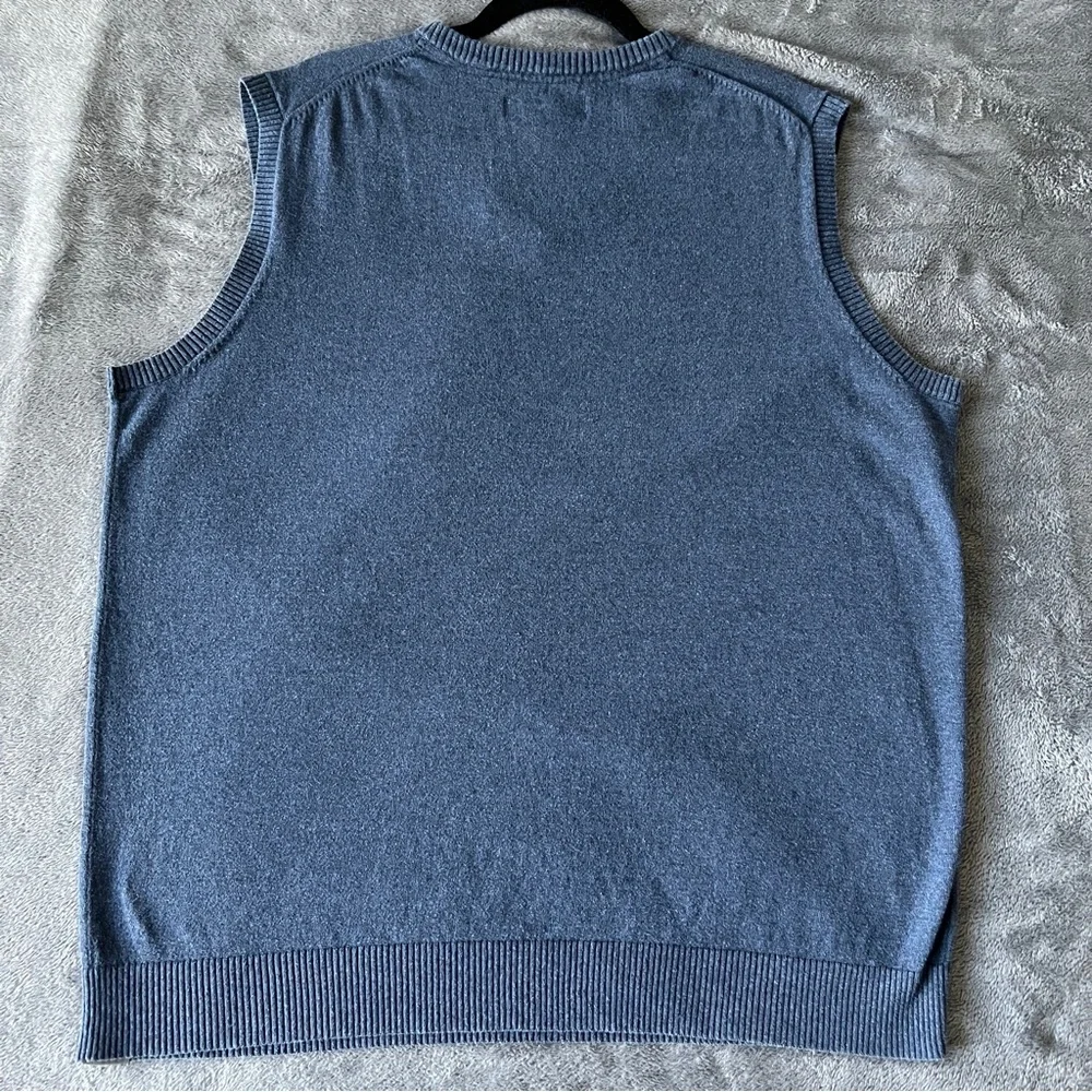 ✨Eddie Bauer Men's V-Neck Blue Sweater Vest